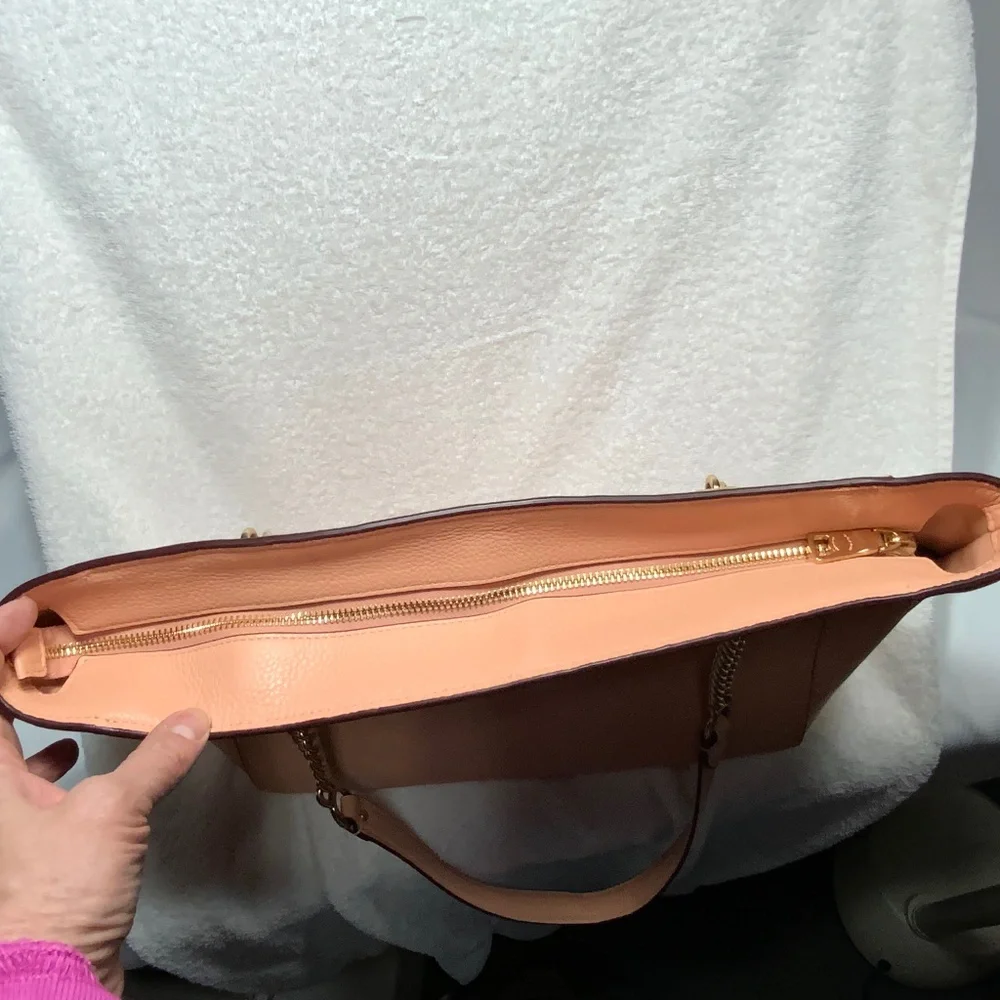 Coach Peach Cammie Chain Tote - C8147 - Picture 5 of 16